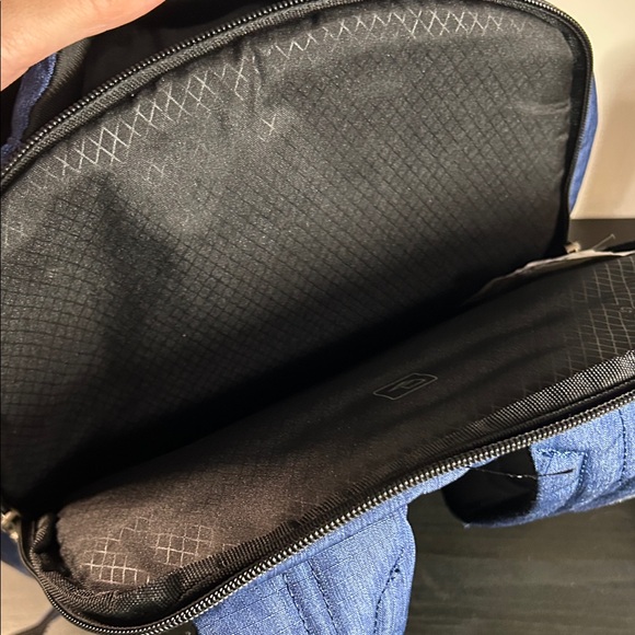 Samsonite Blue Backpack with Black Accents - Picture 4 of 6